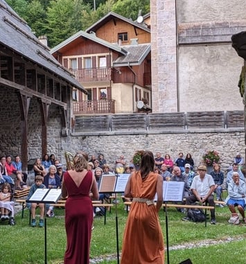 Déambulation musicale à l'Abbaye d'Abondance par le Duo Alma