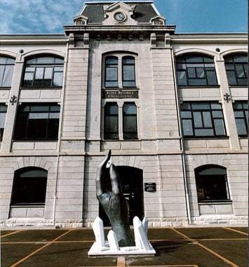 Visite guidée du Lycée Charles Poncet ancienne École Royale d'Horlogerie