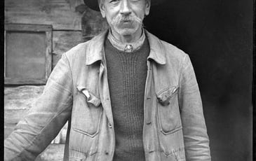 Avec Jean-Luc Joseph, auteur de l'ouvrage "Le Val d'Arly de Michel Delalonde – 1950-1962"