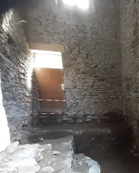Présentation des fouilles archéologiques du château des sires de Faucigny