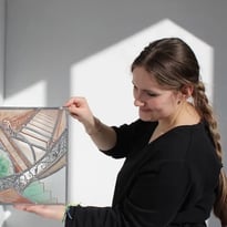 Ré-imaginer le vitrail dans mon atelier près d'Évian et de Thonon
