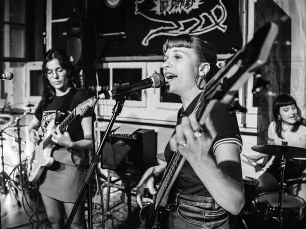 Les Blattes + Betty Rizo